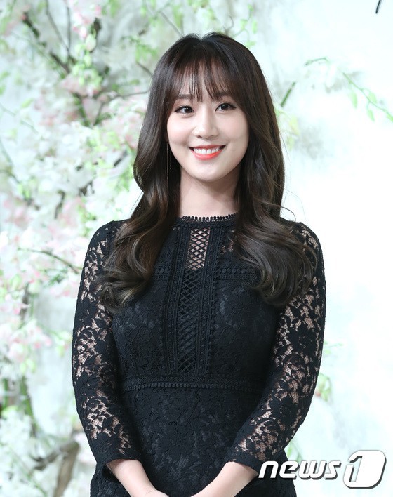 Đám cưới hội tụ toàn sao khủng: Lee Kwang Soo bỗng điển trai, Phạm Băng Băng Hàn Quốc bị mỹ nhân vô danh đè bẹp